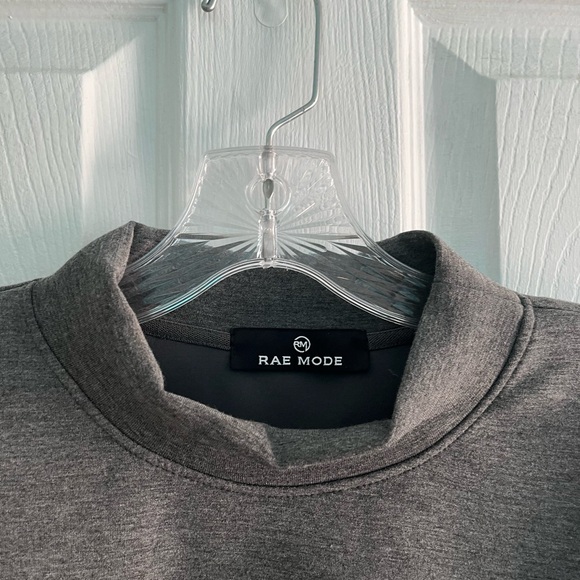 Rae Mode Point Crew Neck Sweatshirt - Picture 3 of 6